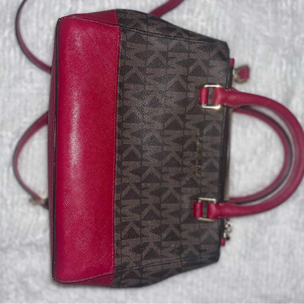 Michael Kors Purse - Picture 4 of 4